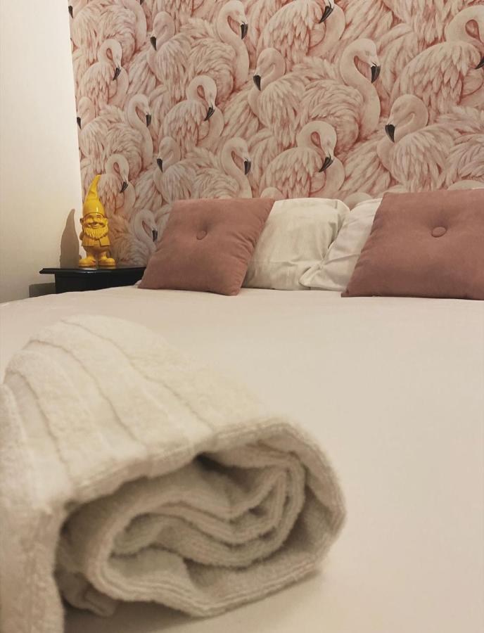 Royalroom2.0-Relaxing Spa & Luxury Apartments ลิโด ดิ ออสเตีย ภายนอก รูปภาพ