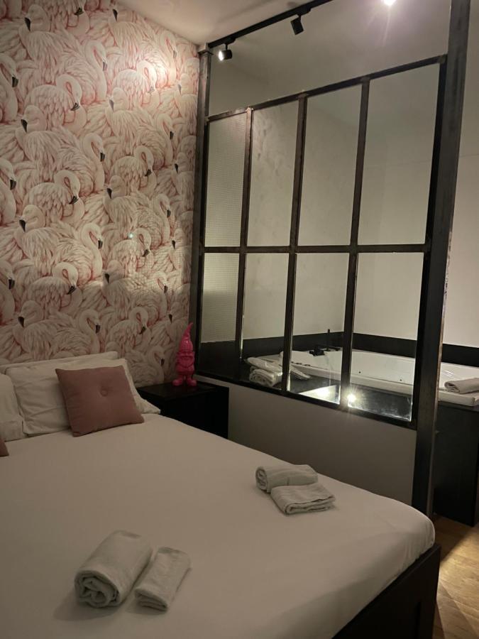 Royalroom2.0-Relaxing Spa & Luxury Apartments ลิโด ดิ ออสเตีย ภายนอก รูปภาพ